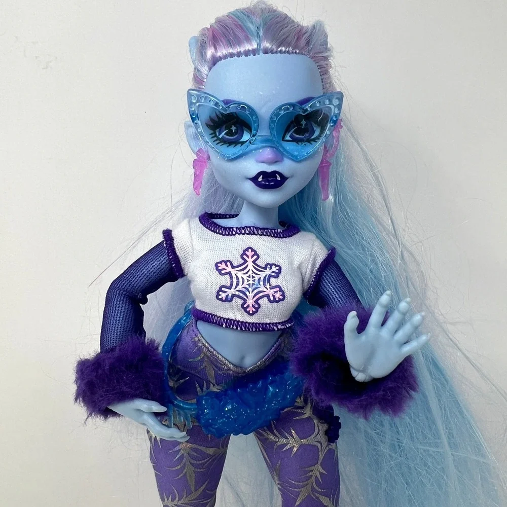 Monster High Abbey Bominable G3 Doll Blue‎ Purple WinMattelter Snowflake Fashion